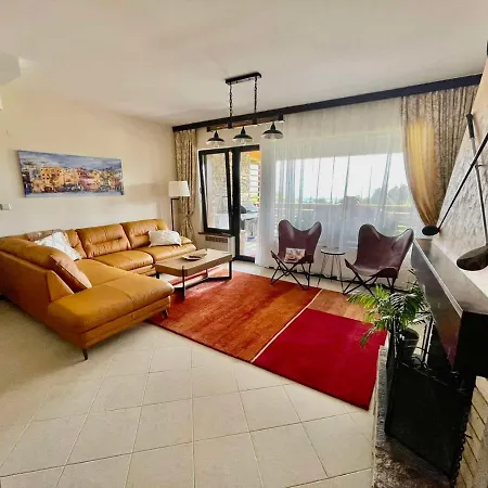 Pirin Golf House בית נופש *